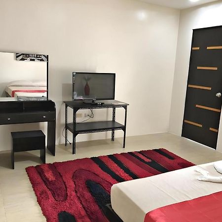 Quezon Premier Hotel - Candelaria Candelaria  Εξωτερικό φωτογραφία
