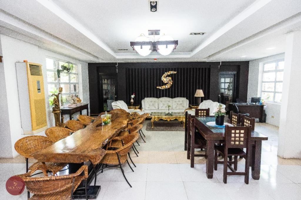 Quezon Premier Hotel - Candelaria Candelaria  Εξωτερικό φωτογραφία