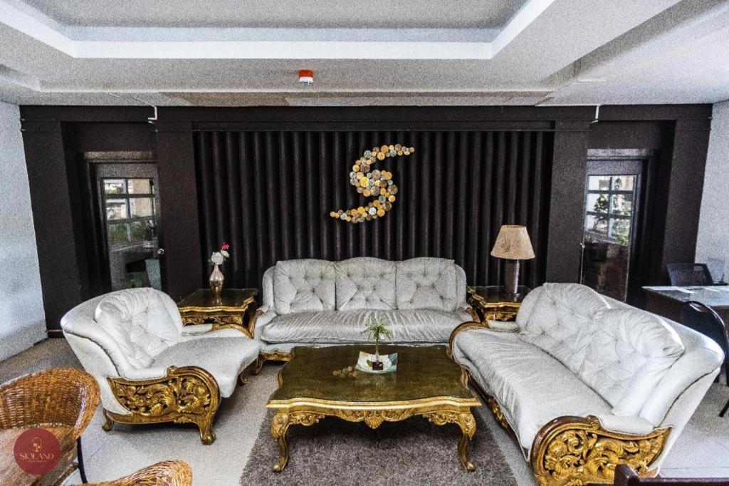 Quezon Premier Hotel - Candelaria Candelaria  Εξωτερικό φωτογραφία