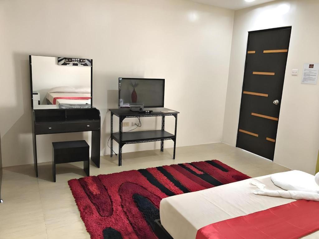 Quezon Premier Hotel - Candelaria Candelaria  Εξωτερικό φωτογραφία