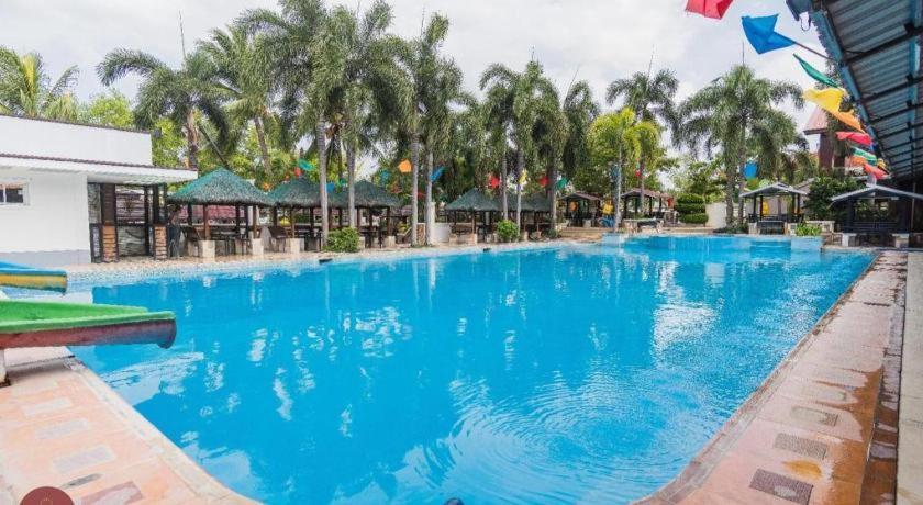 Quezon Premier Hotel - Candelaria Candelaria  Εξωτερικό φωτογραφία