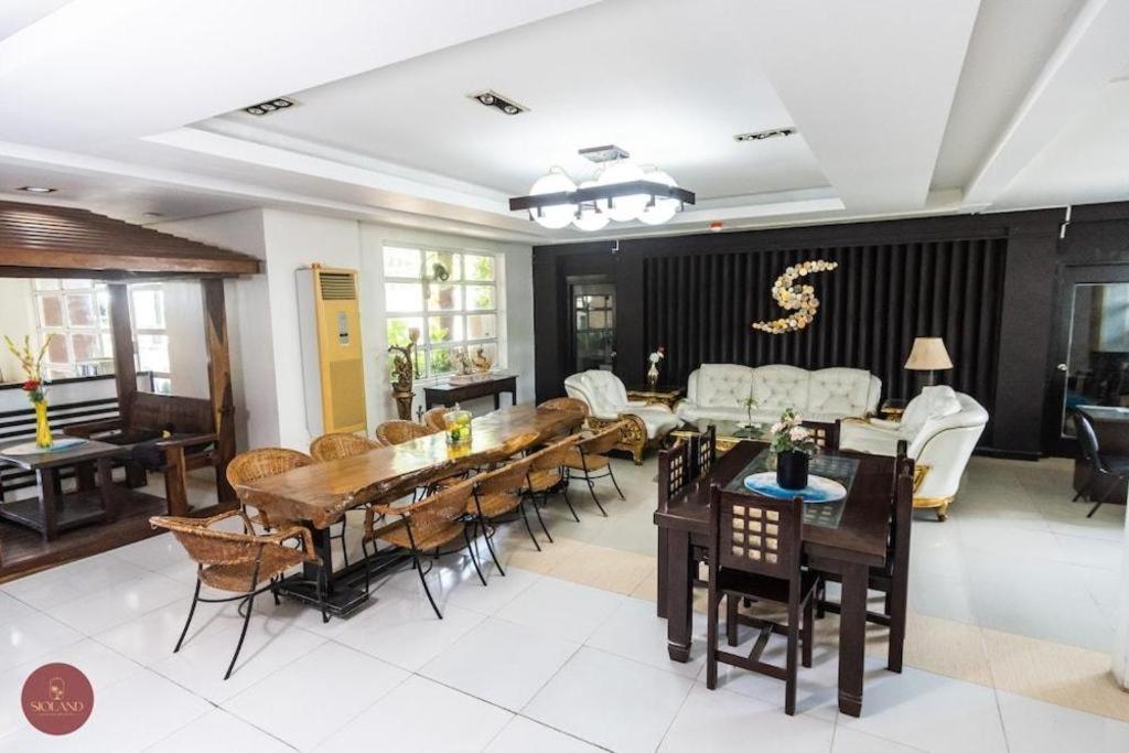 Quezon Premier Hotel - Candelaria Candelaria  Εξωτερικό φωτογραφία
